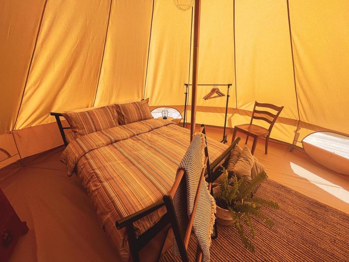 The Hunters Glamping Hotel Ciudanovita Ngoại thất bức ảnh