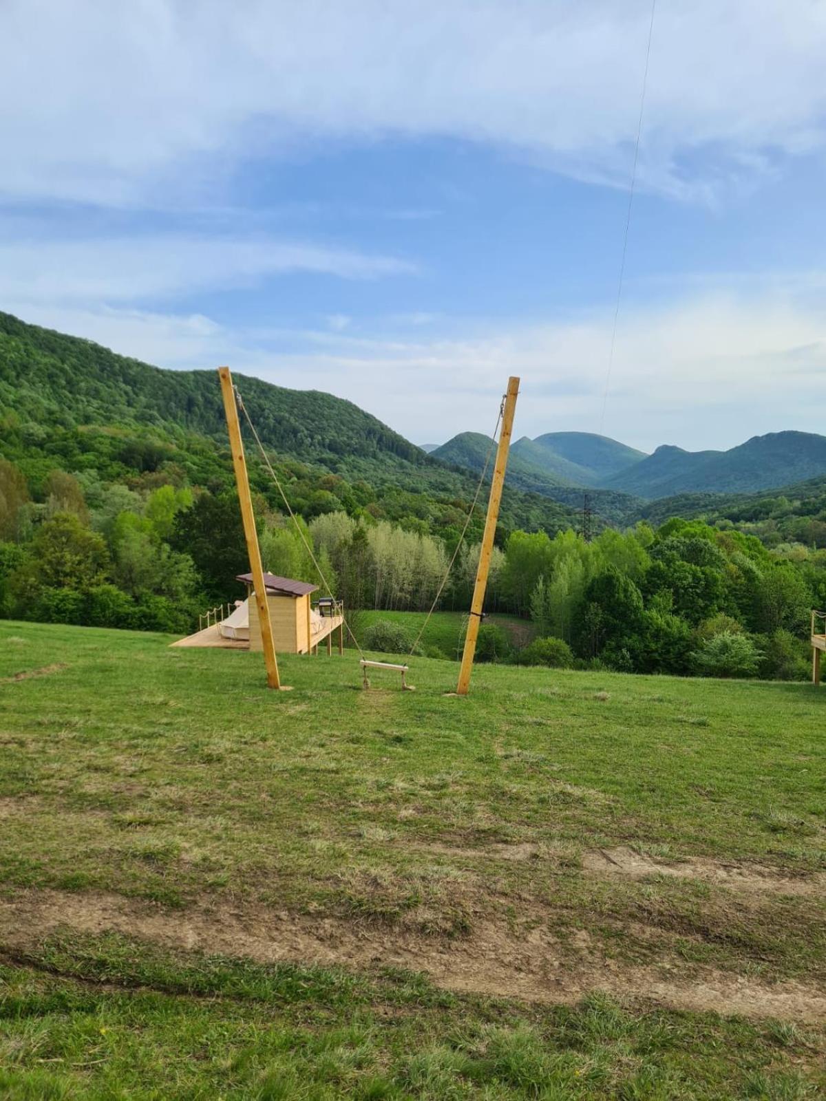 The Hunters Glamping Hotel Ciudanovita Ngoại thất bức ảnh