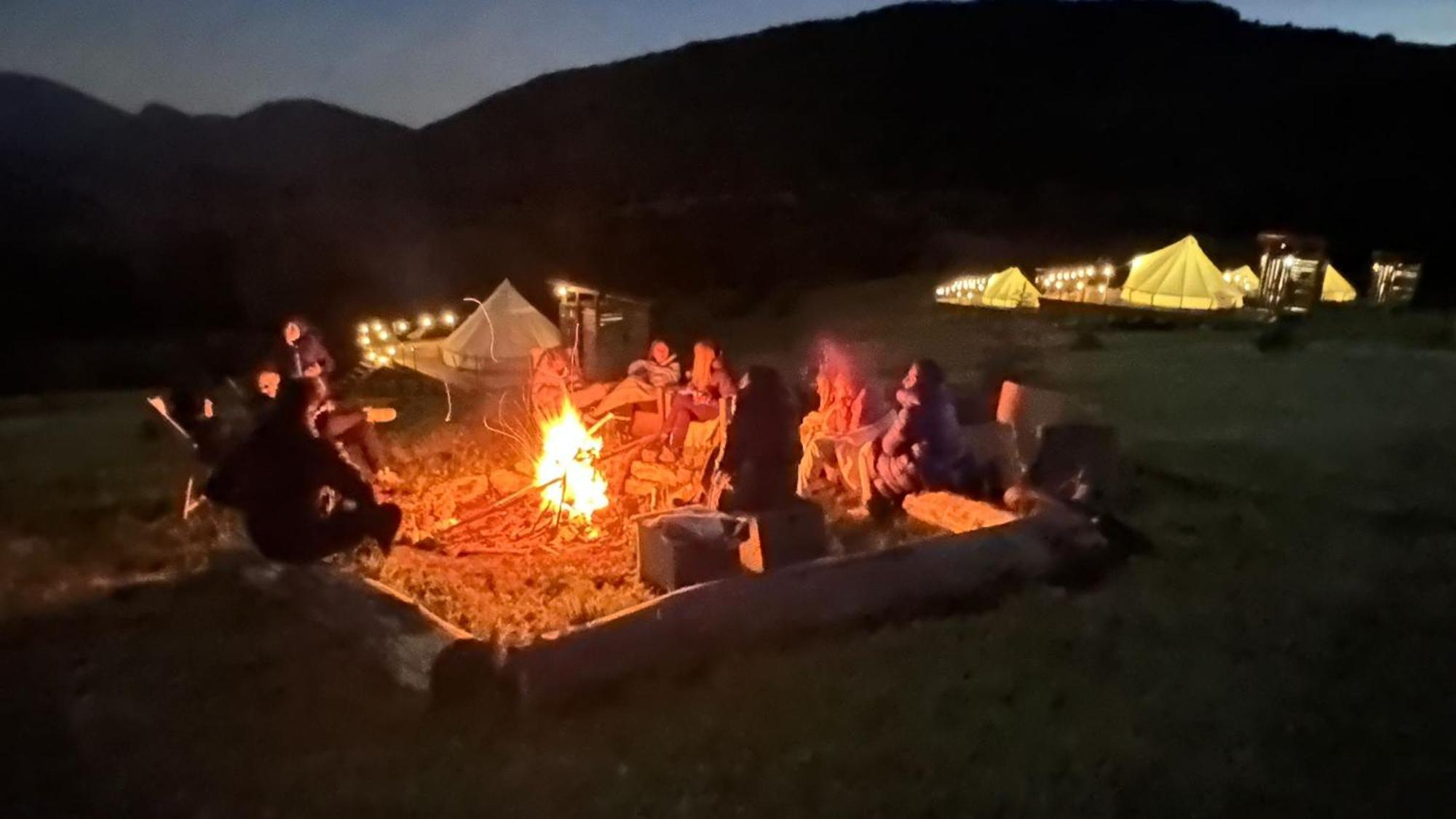 The Hunters Glamping Hotel Ciudanovita Ngoại thất bức ảnh